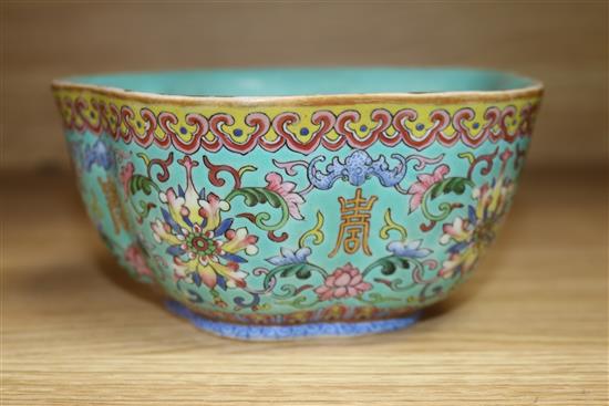 A Chinese lobed hexagonal turquoise ground bowl diameter 14cm